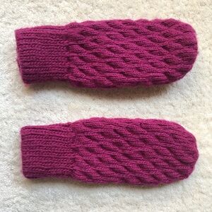 Plush Knit Mittens in Rich Magenta